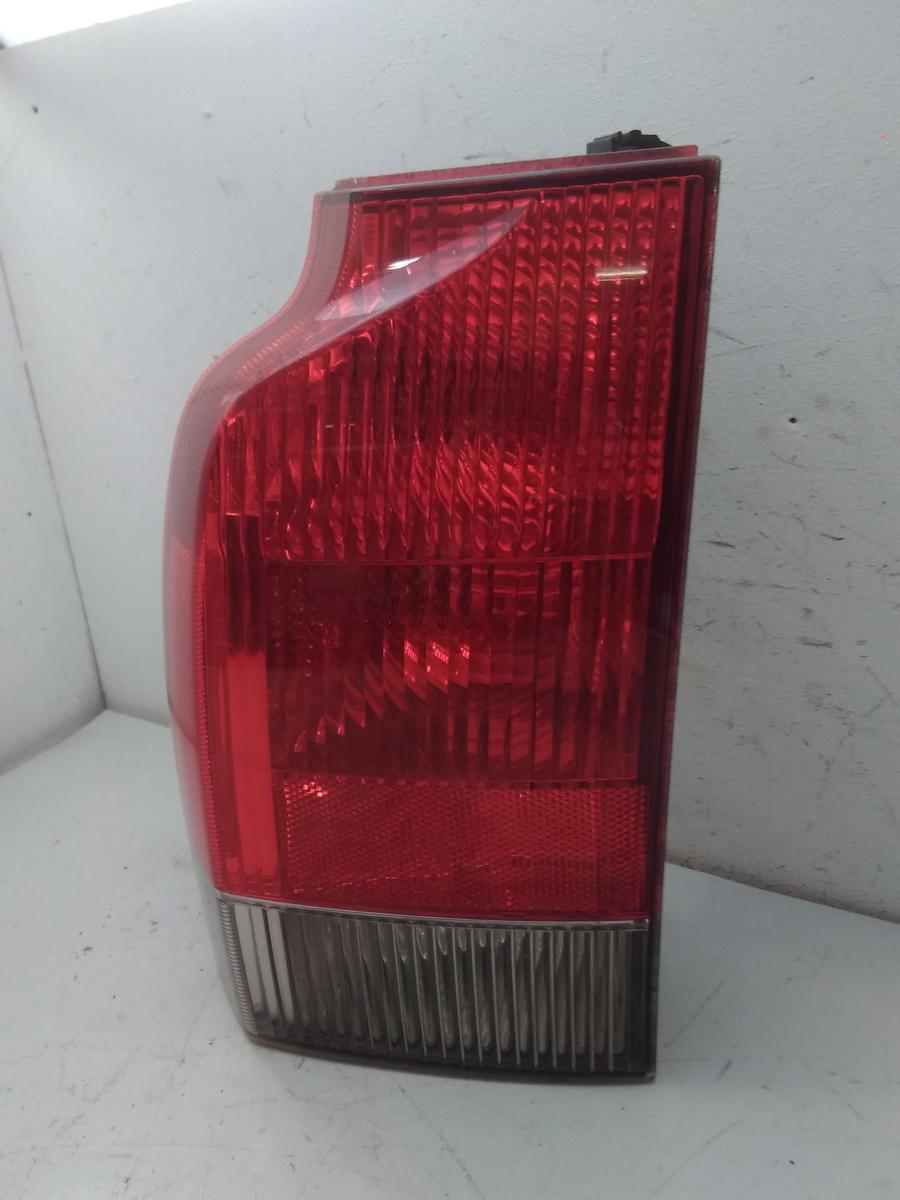 Volvo V70 II original Rückleuchte Heckleuchte unten links BJ2004