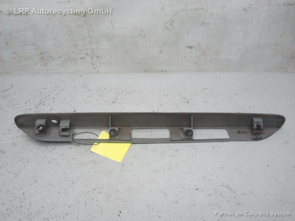 Mazda MPV LW BJ2003 Blende Leiste Heckklappe LC6250811