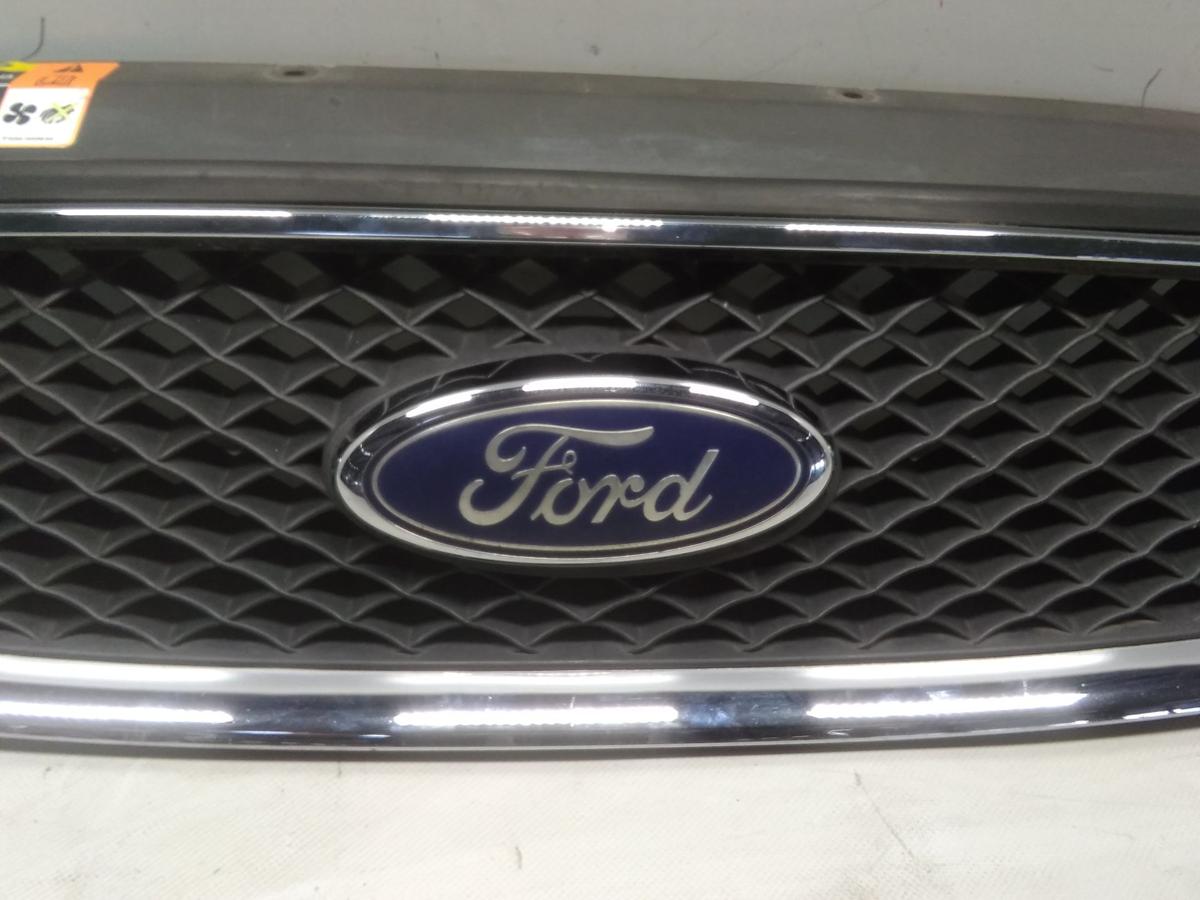 Ford Focus C-Max original Kühlergrill mit Emblem Bj.2007