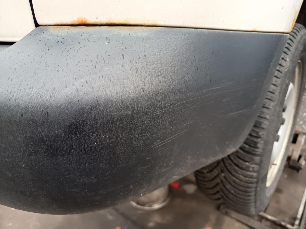 VW Caddy III original Sto&szlig;stange F&auml;nger hinten Heck unlackiert Bj 2012