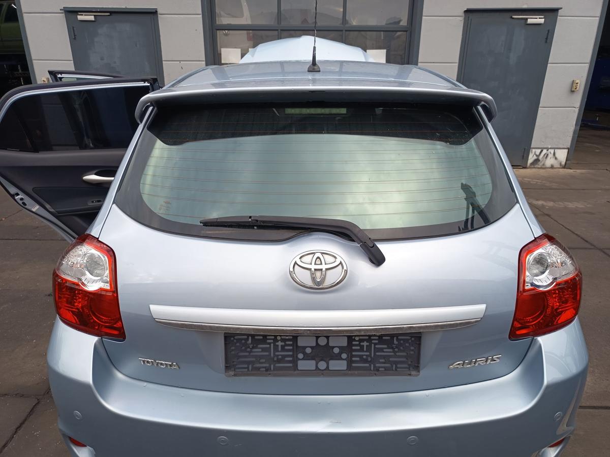 Toyota Auris E15 original Heckklappe mit Scheibe 8S1 Light Blue Bj 2011