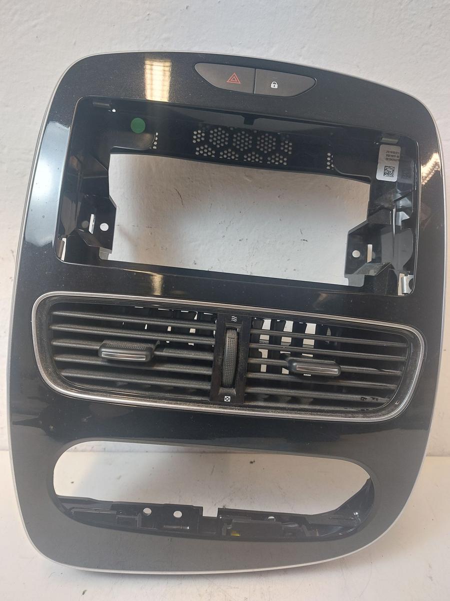 Renault Clio IV X98 TCe90 Luftd&uuml;sen mitte mit Radiorahmen Einbauschacht