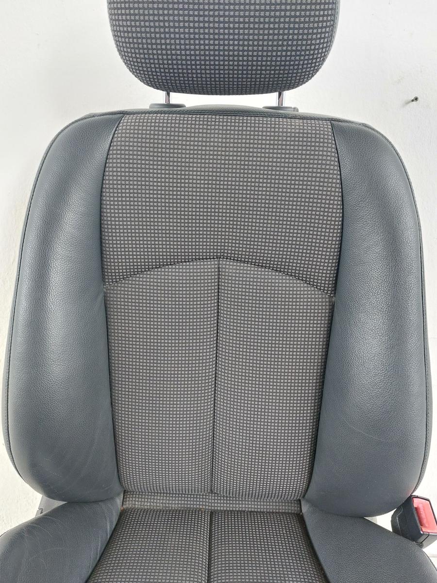 Mercedes E Klasse W211 Sitz vorn rechts Beifahrersitz Teilleder Stoff Heizung
