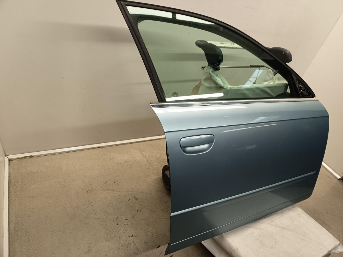 Audi A4 8E Avant original Tür vorn rechts LY5J-Liquidblaumet. Bj 2005