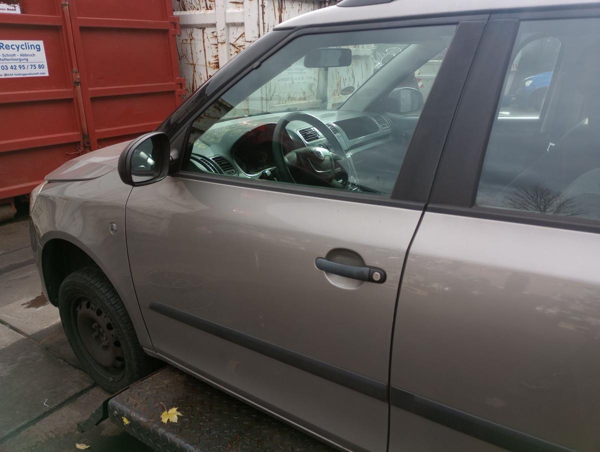 Skoda Fabia II original Tür vorn links Fahrer (Roh) F8H Beige Bj 2010