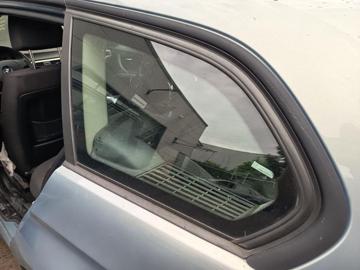 BMW E91 Touring original Seitenscheibe hinten links Fond C S&auml;ule Bj 2006