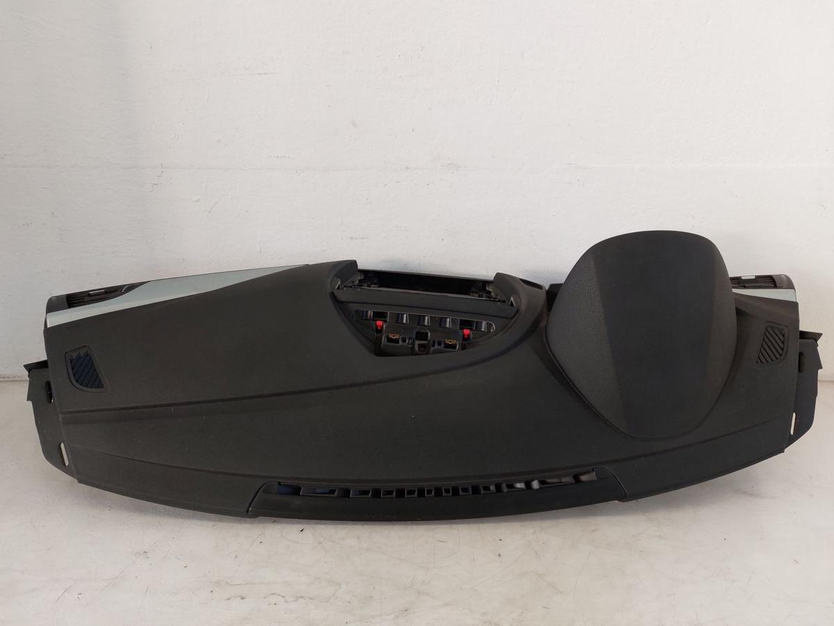 BMW 1er F20 Armaturenbrett Cockpit Armaturentafel im Rohbau Dashboard