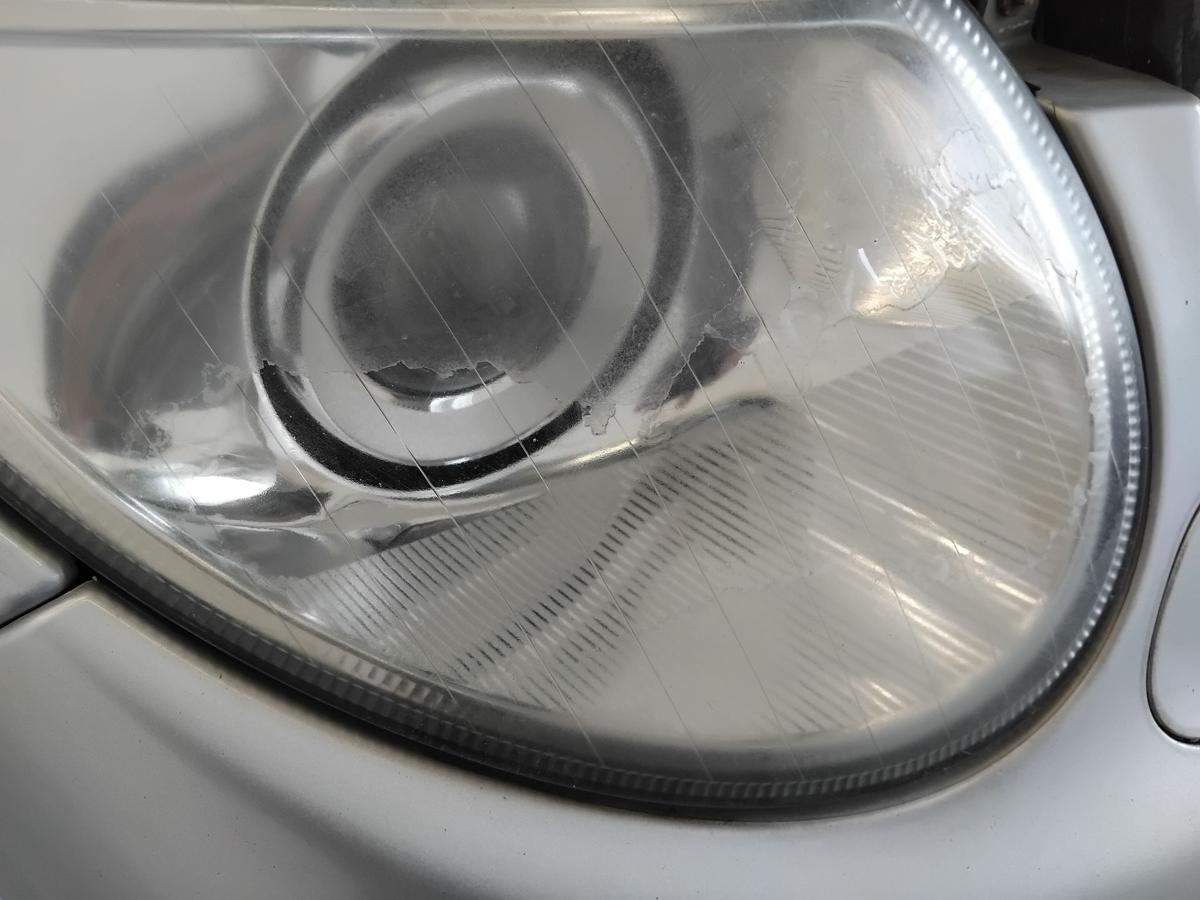 Mercedes E Klasse 211 orig Scheinwerfer rechts Xenon Kurvenlicht vergilbt BJ2004