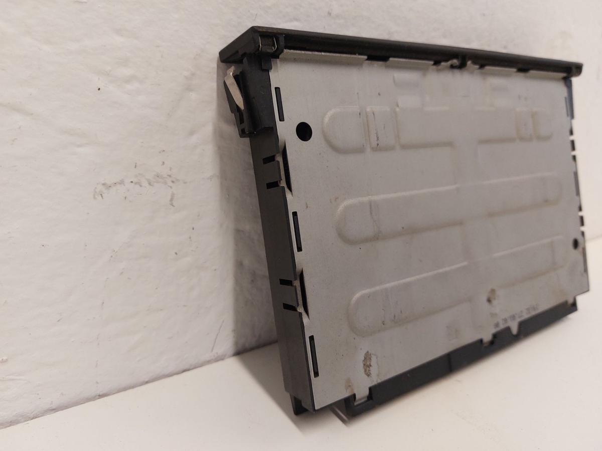 VW Bora 1J Becherhalter Getränkehalter Dosenhalter Halter vorn foliert Carbon