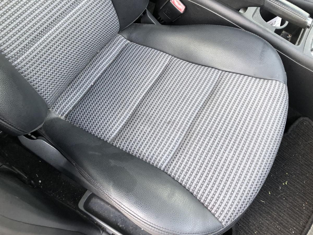 Mercedes A Klasse W169 Sitz vorn rechts 5t&uuml;rer Beifahrersitz Sitzheizung