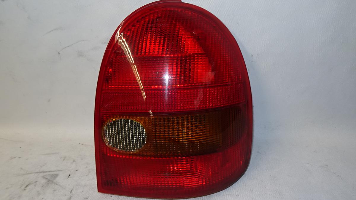 Opel Corsa B Bj1997 Rückleuchte Heckleuchte rechts rot 3 Türig