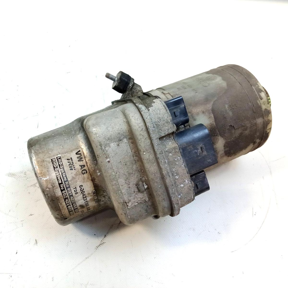 VW Fox 5Z original elektrohydraulische Servopumpe TRW 6R0423156AB Bj.2008