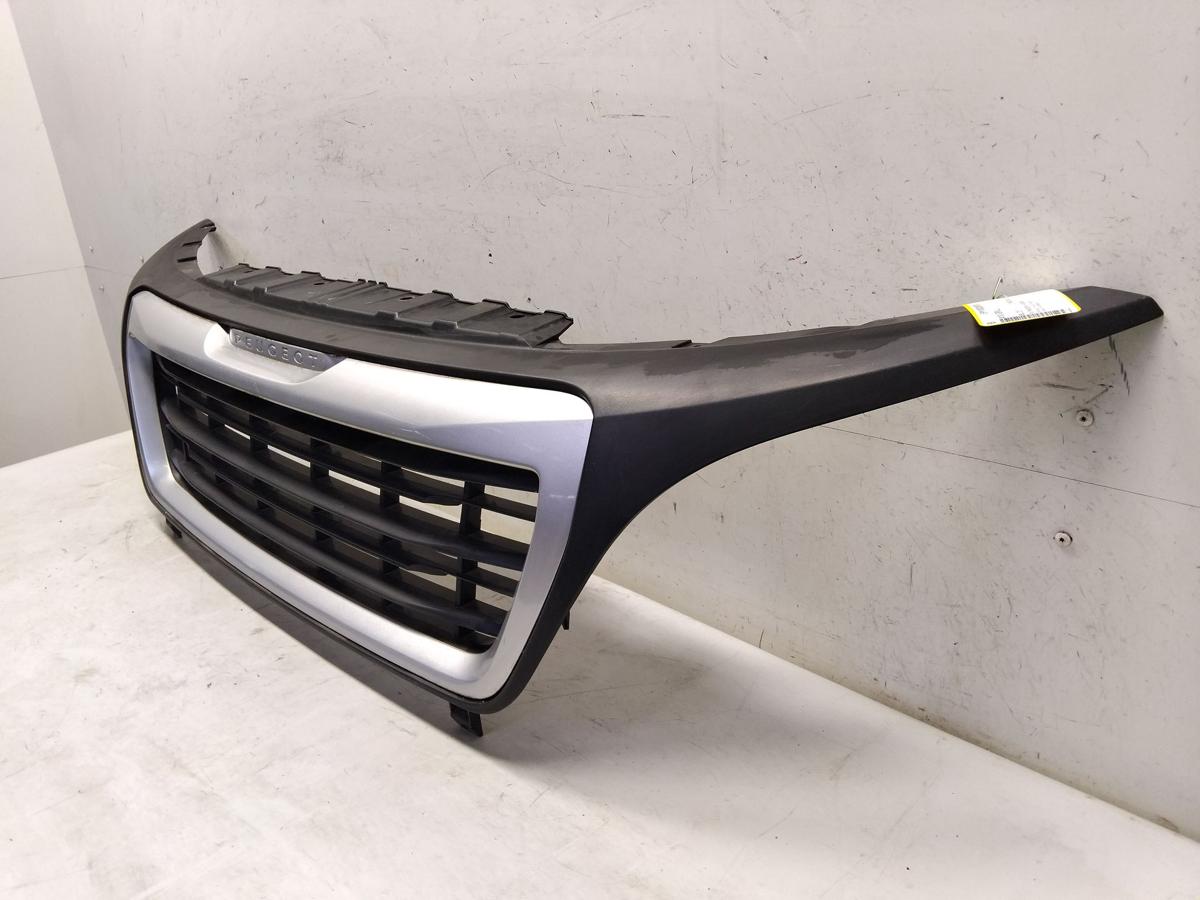 Peugeot Boxer 3 Typ 250 Facelift original K&uuml;hlergrill mit Rahmen Bj.2017