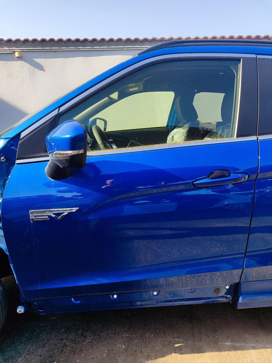 Mitsubishi Eclipse Cross original T&uuml;r Fahrert&uuml;r links vorn D06B blau T&uuml;rscheibe