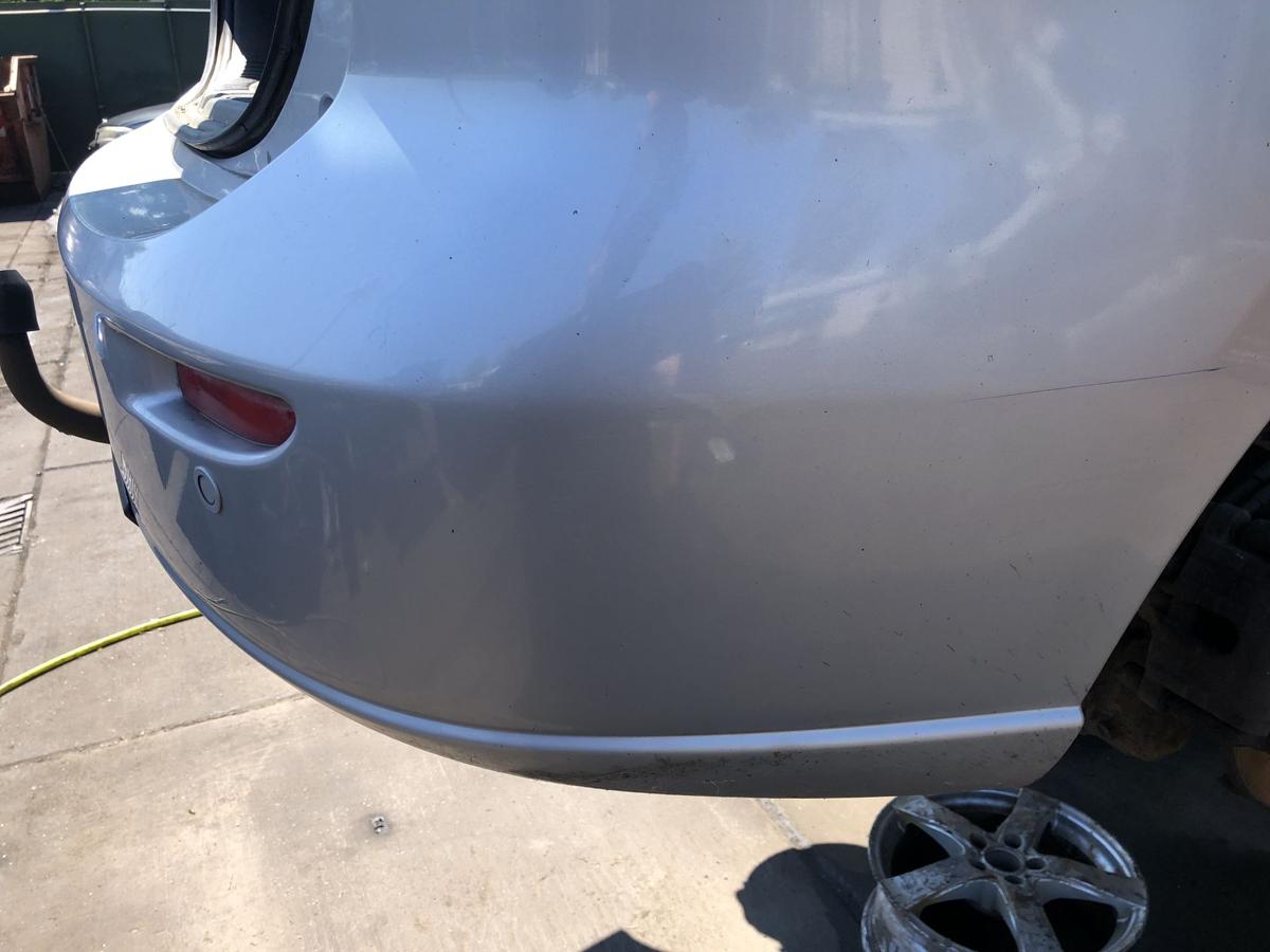 Mazda 5 original Stoßstange Fänger hinten/Heck 22V Satinsilber Bj 2006
