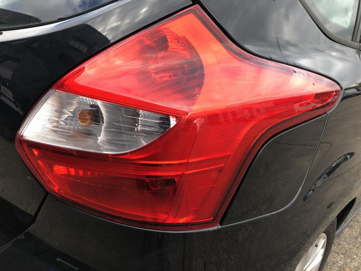 Ford Focus DYB Rückleuchte rechts Rücklicht Heckleuchte 5 türer Schlusslicht