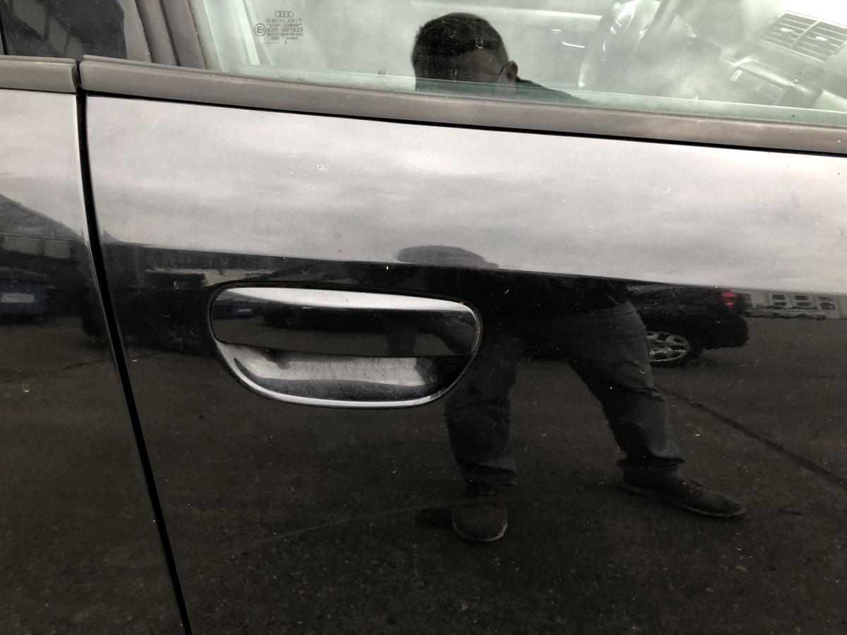 Audi A4 8E B6 T&uuml;r vorn rechts Beifahrert&uuml;r Scheibenrahmen LZ9W Ebonyschwarz