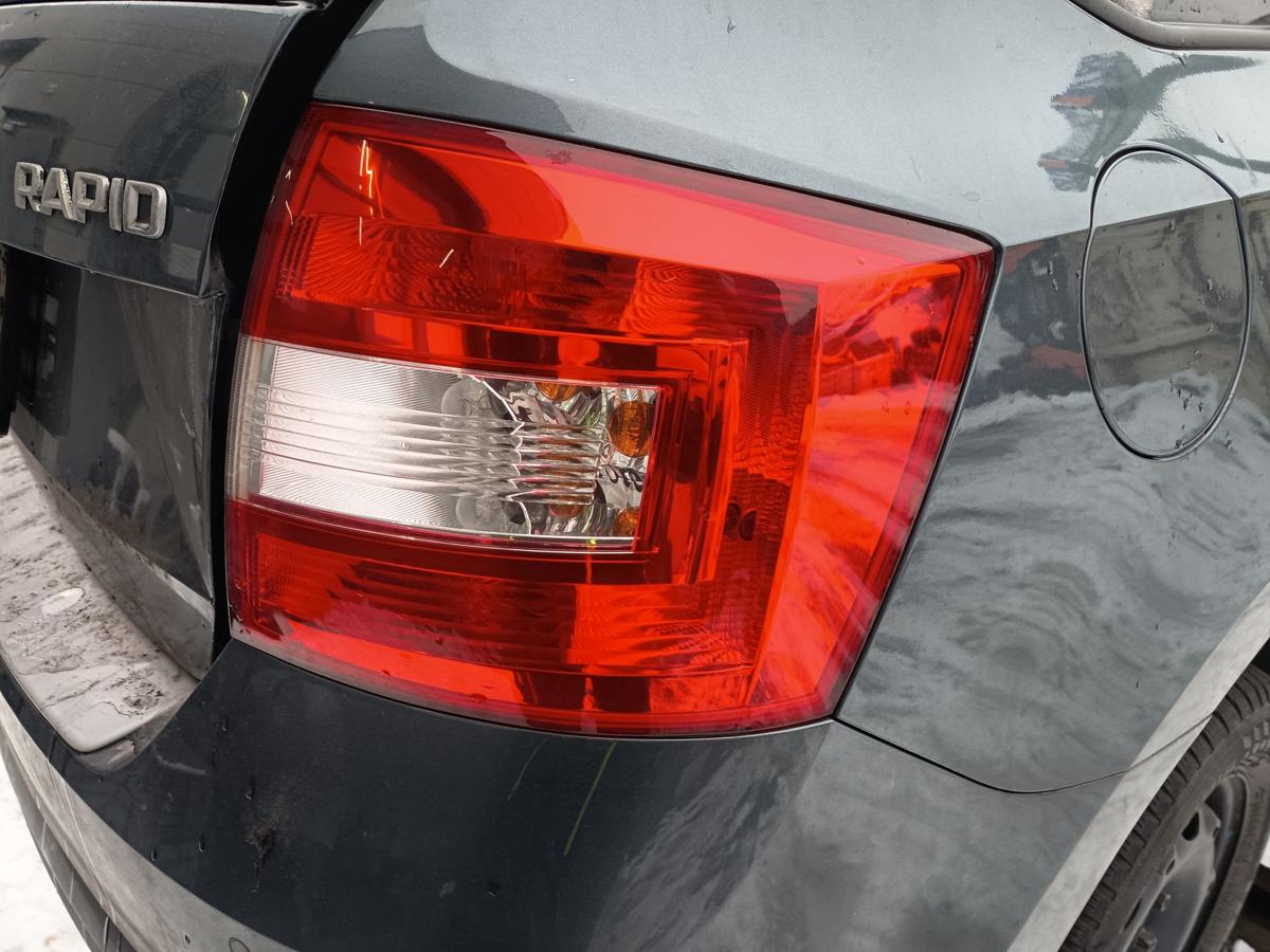 Skoda Rapid Spaceback original R&uuml;ckleuchte rechts vor Facelift Bj 2016