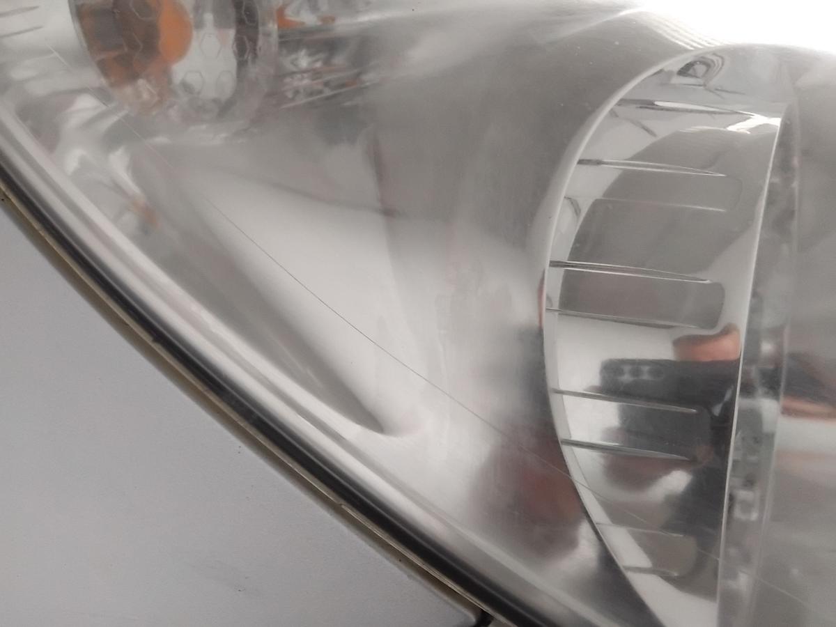 Hyundai i20 PB original Scheinwerfer vorn rechts Halogen mit LWR vergilbt BJ2011