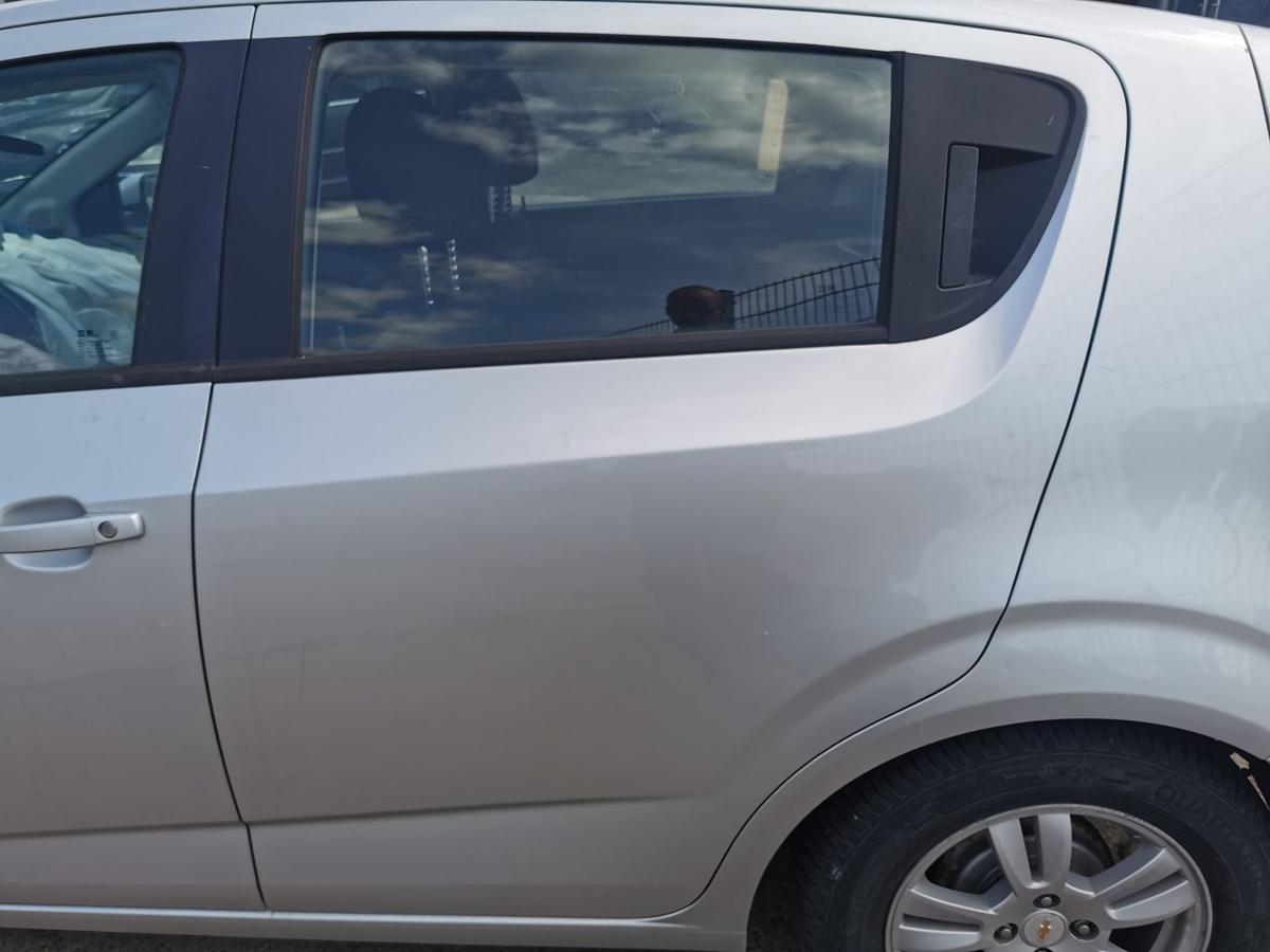 Chevrolet Aveo T300 Tür Autotür Fondtür Rohbautür hinten links silber met 5trg