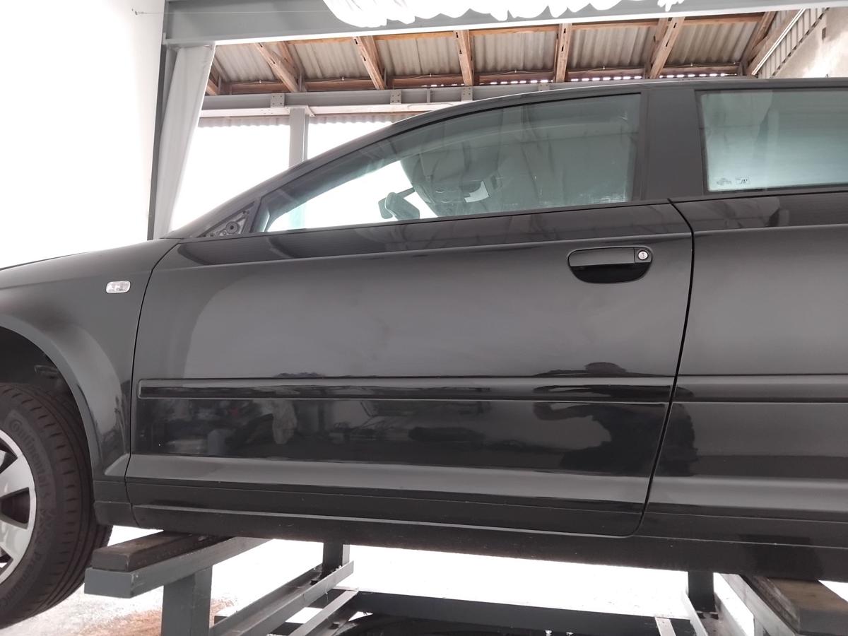 Audi A3 8P Tür vorn links Fahrertür 3-türig LZ9Y phantomschwarzmet. BJ2007