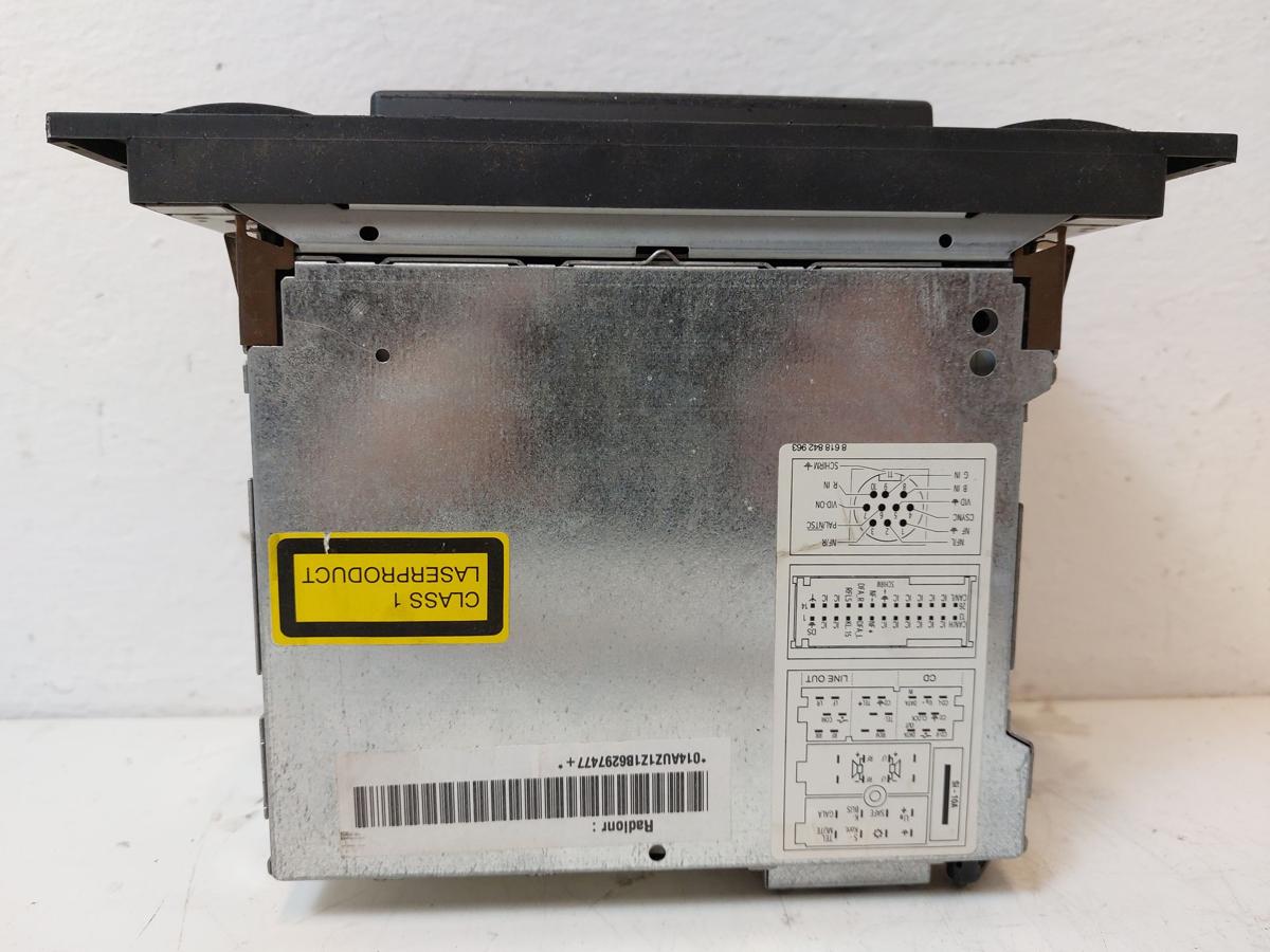 Audi A6 4B C5 Radio Navigation Plus Navi Doppeldin ohne Code Kratzer Softlack