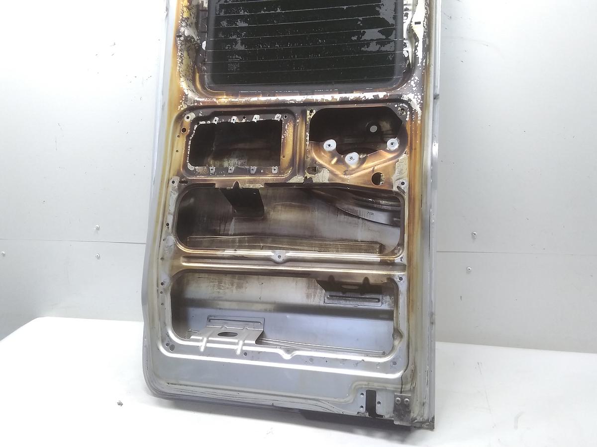 Mercedes Vito 639 Heckfl&uuml;gelt&uuml;r Heckt&uuml;r rechts ! Brandschaden ! Bj.2007