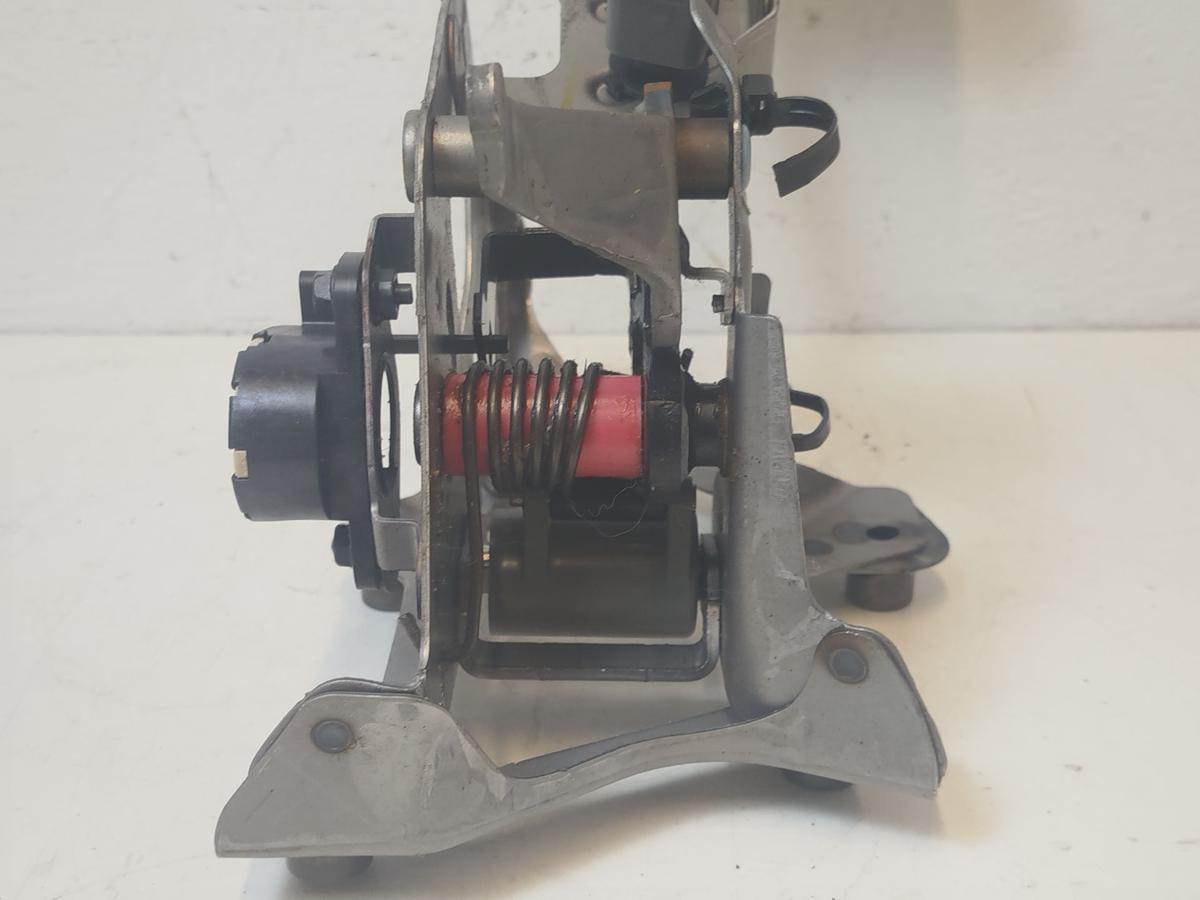 Nissan Leaf ZE1 40kWh Bremspedal mit Lagerbock OEM Pedalbock