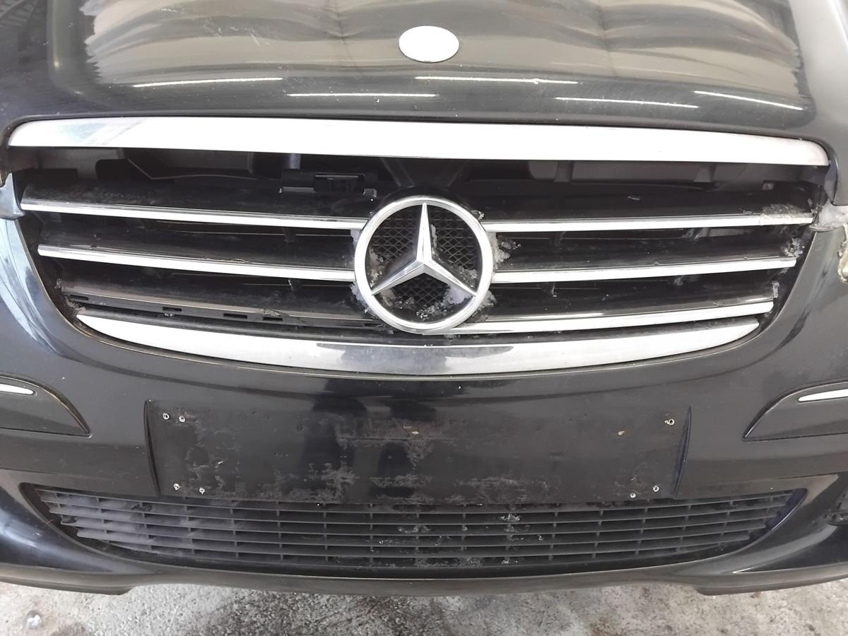 Mercedes A-Klasse W169 orig Sto&szlig;f&auml;nger Sto&szlig;stange vorn BJ2004 160 Tropenschwarzmetallic