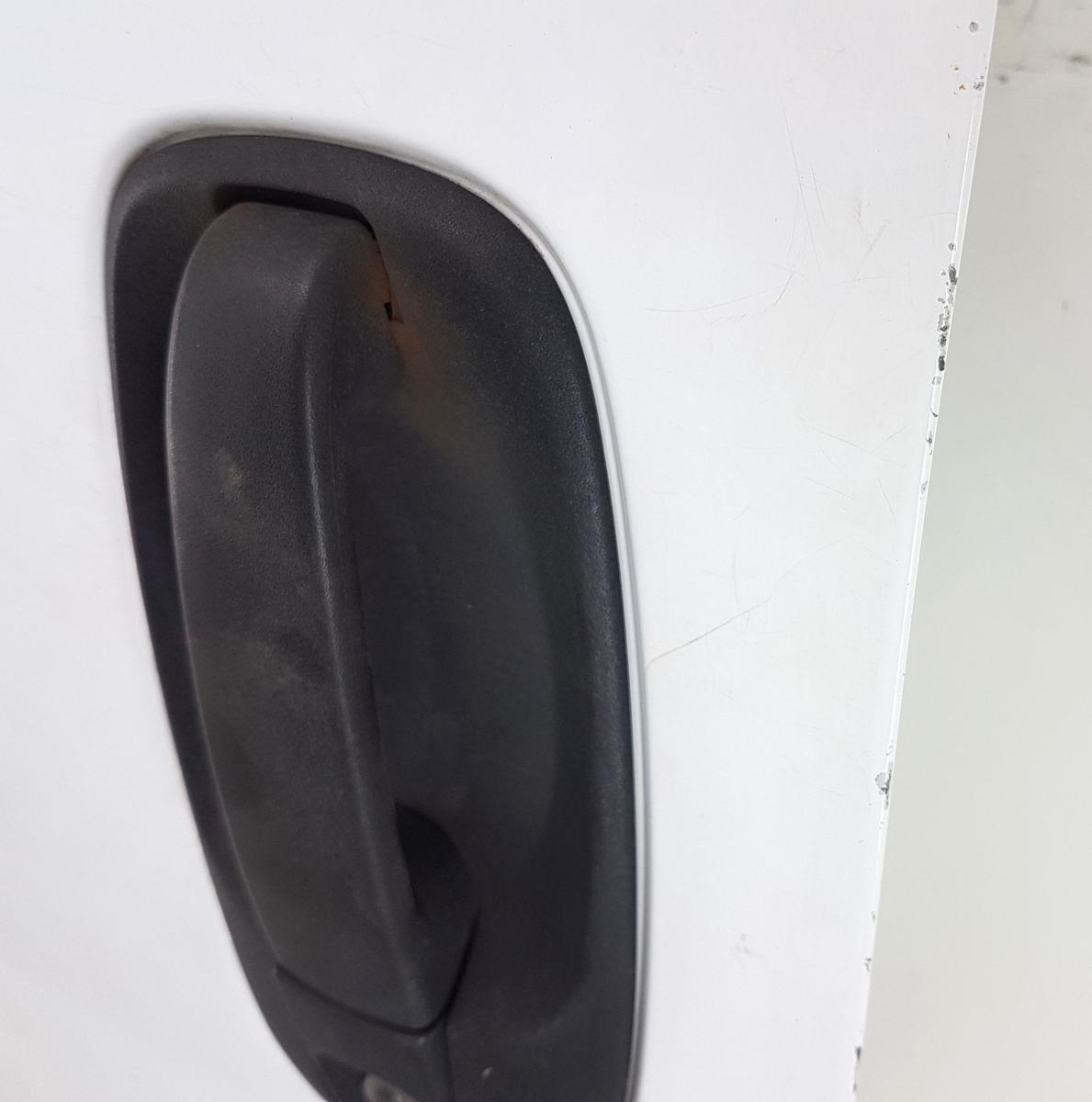 Opel Vivaro Tür vorn links in 10U Casablancaweiss Bj2007