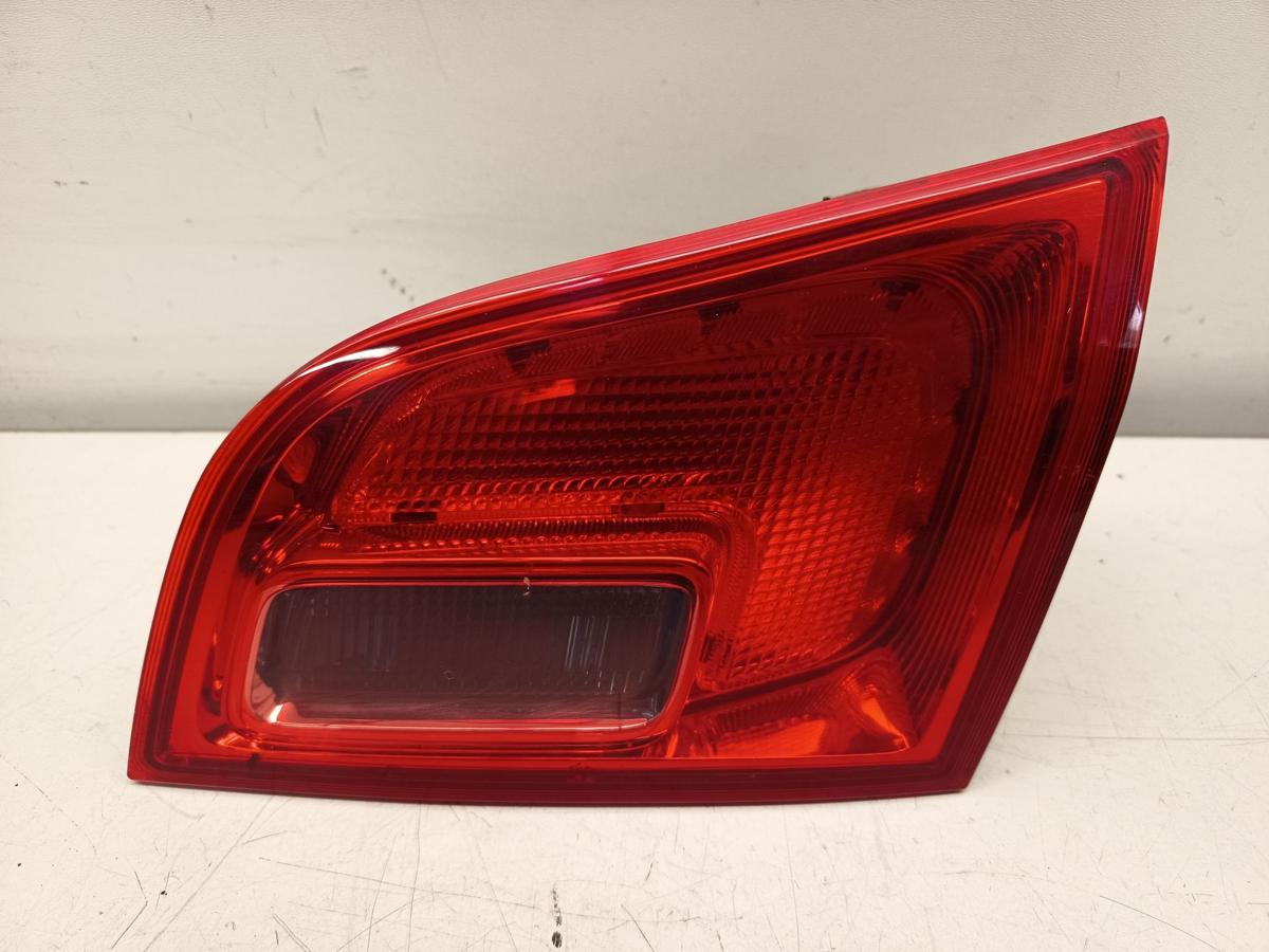 Opel Astra J Sports Tourer original R&uuml;ckleuchte rechts innen Heck Licht Bj 2013