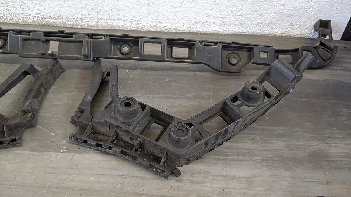 VW Golf VI 1K Haltersatz Stoßfänger 3-teilig Halter Einschub