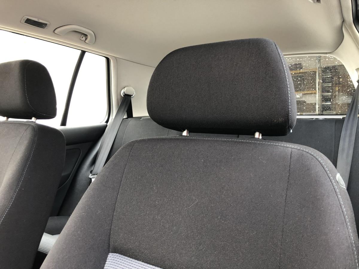 VW Golf 4 IV 1J Sitz vorn links Fahrersitz Stoff ohne Heizung 5-trg. Variant