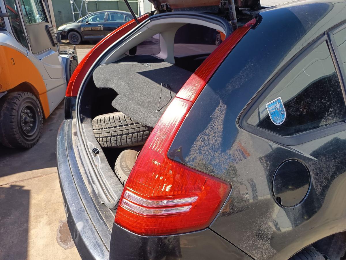 Citroen C4 5t&uuml;rig original R&uuml;ckleuchte rechts Heck Schluss Licht Bj 2009