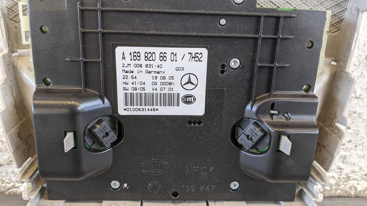 Mercedes W169 A Klasse Innenleuchte vorn Leseleuchte Dachleuchte A1698206601