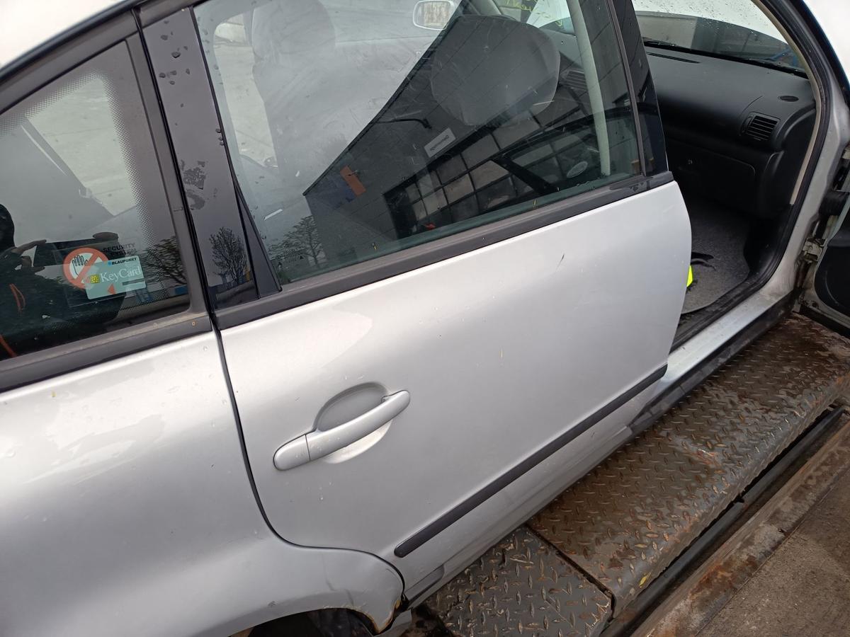 VW Passat 3B Limo original T&uuml;r hinten rechts Fond B7Z Satinsilber Bj 1997