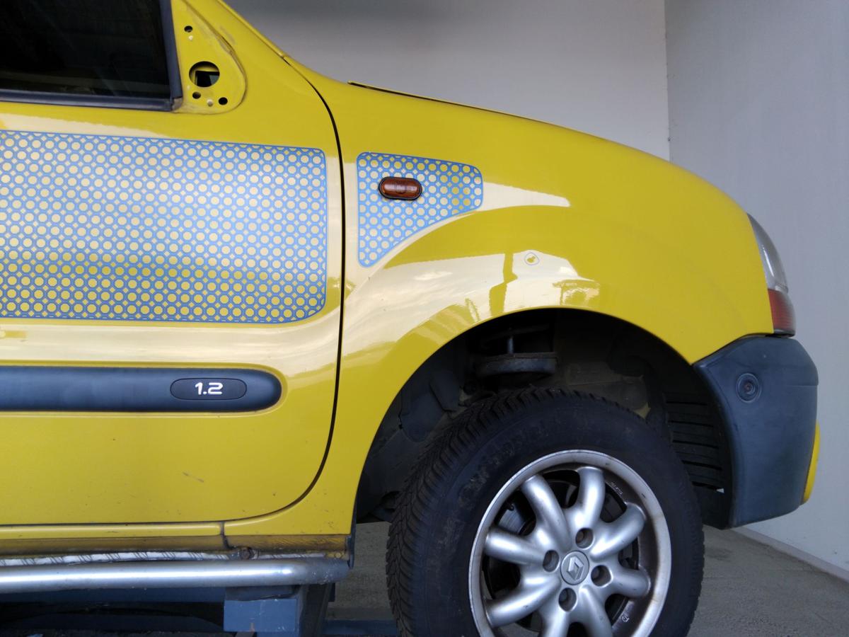 Renault Kangoo 1 original Kotflügel vorn rechts gelb OV396 yellow lemon BJ1998