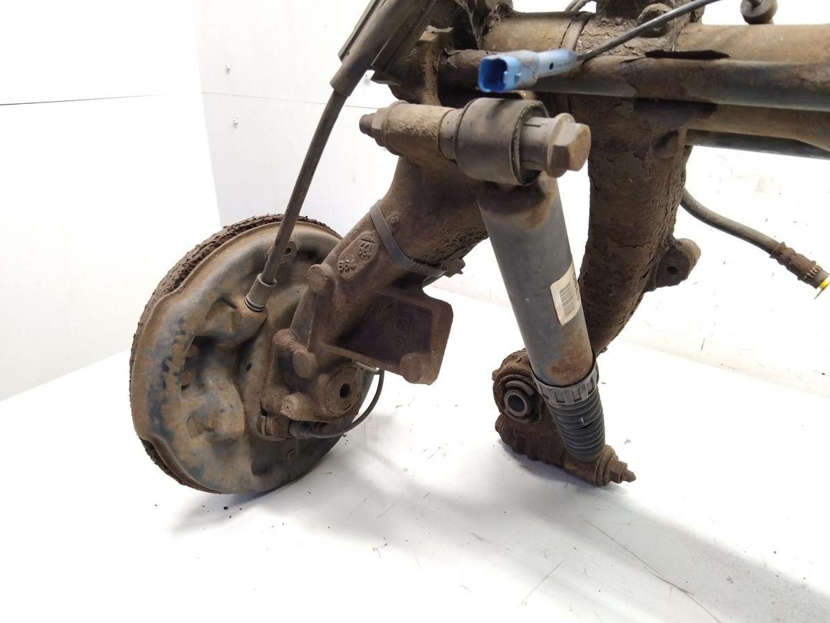 Peugeot 206+ 1.4 original Hinterachse trommelgebremst mit ABS Bj.2009
