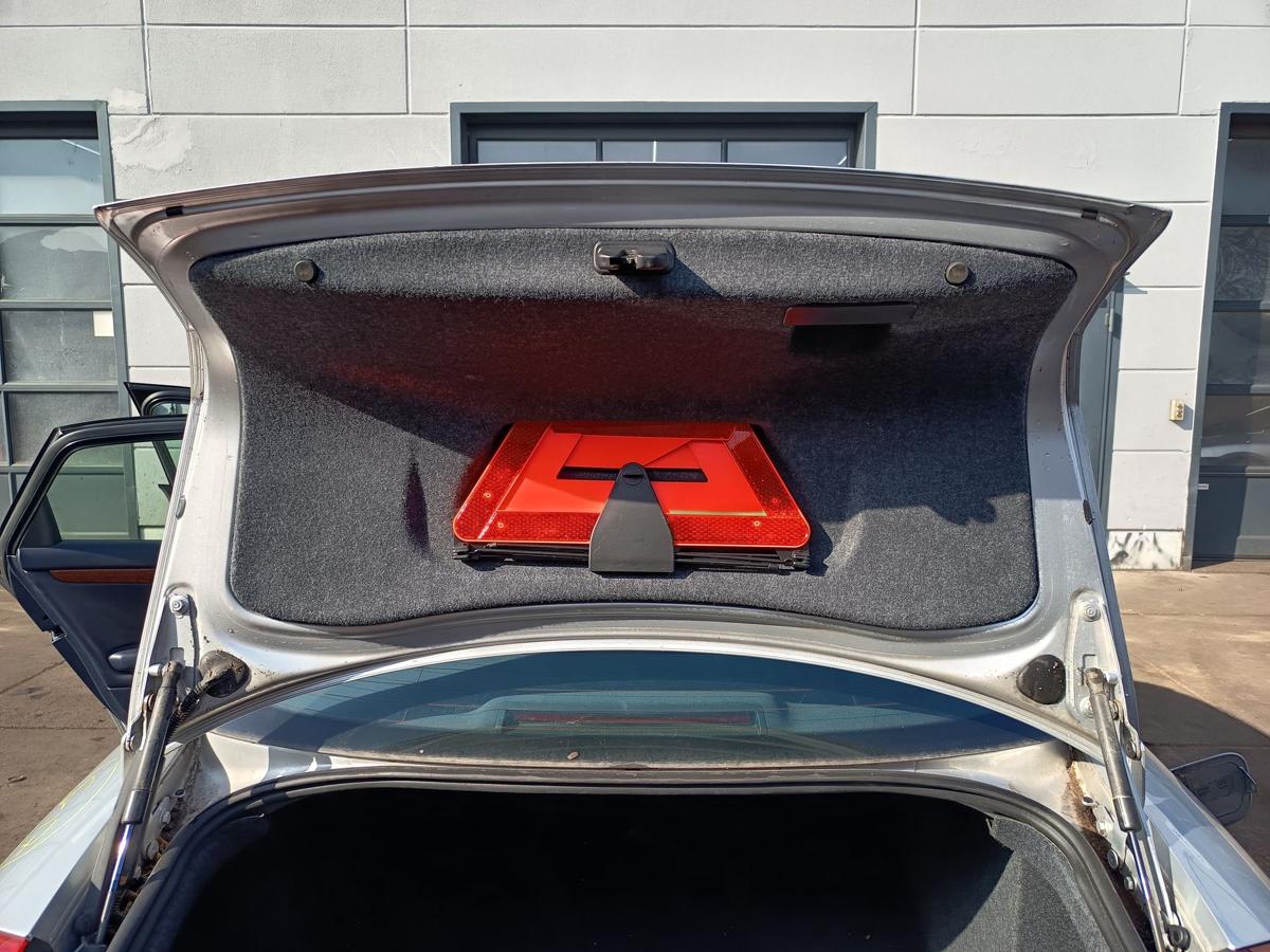 Audi A4 B6 Limo original Heckklappe Deckel hinten Y7W Lichtsilber Bj 2003