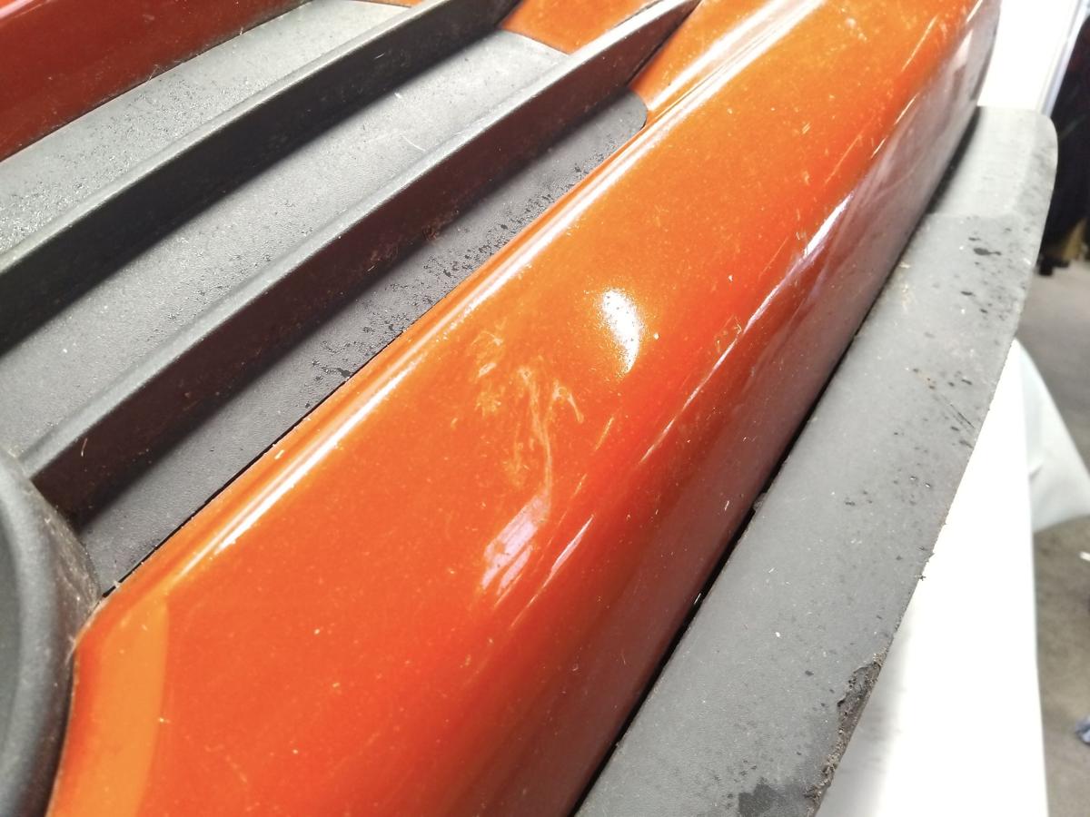 Opel Corsa D original Sto&szlig;f&auml;nger Sto&szlig;stange vorn magmarot Z547 Bj.2008