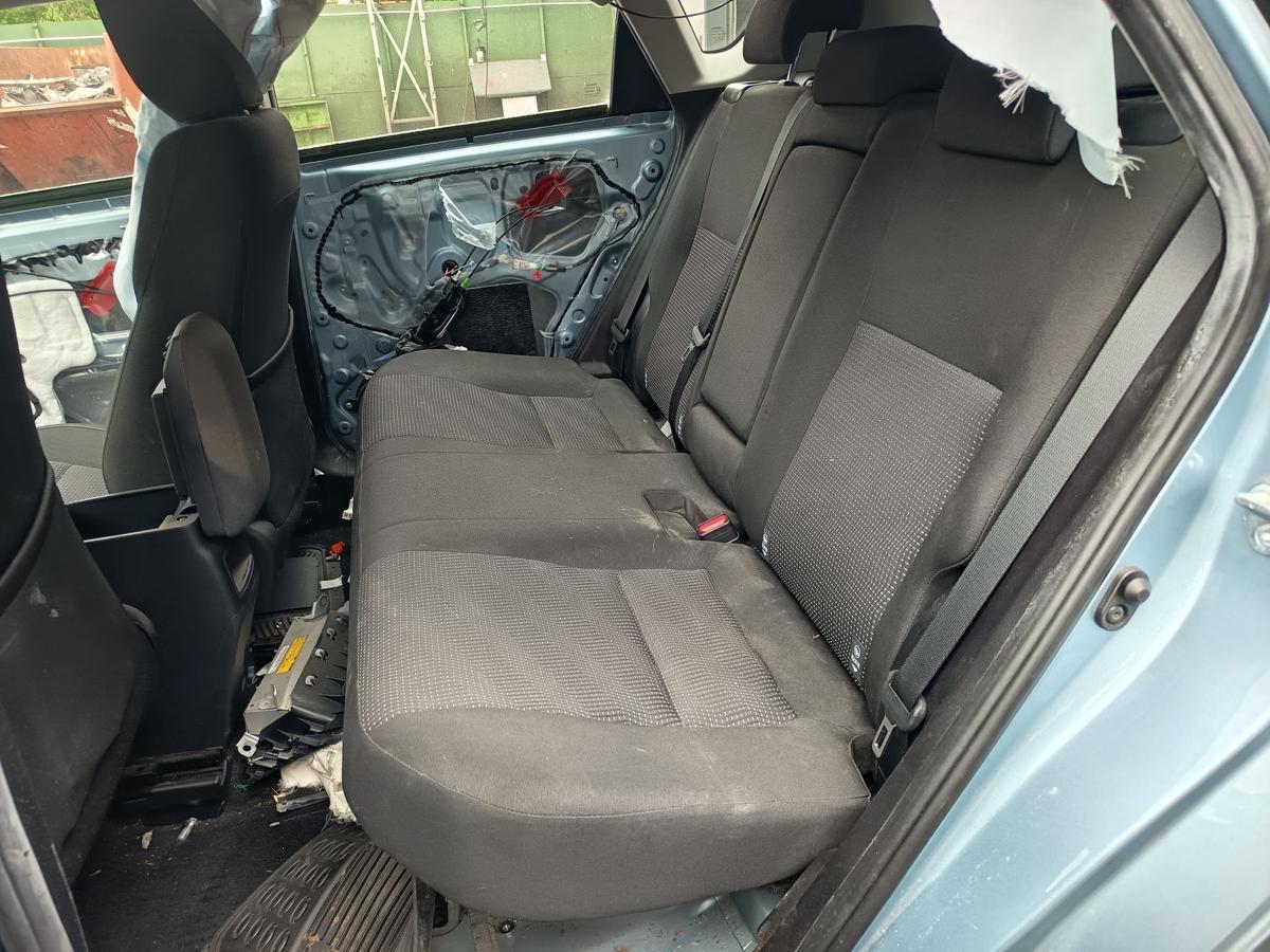 Toyota Auris E18 Limo original R&uuml;cksitzbank Stoff schwarz/anthrazit Bj 2013