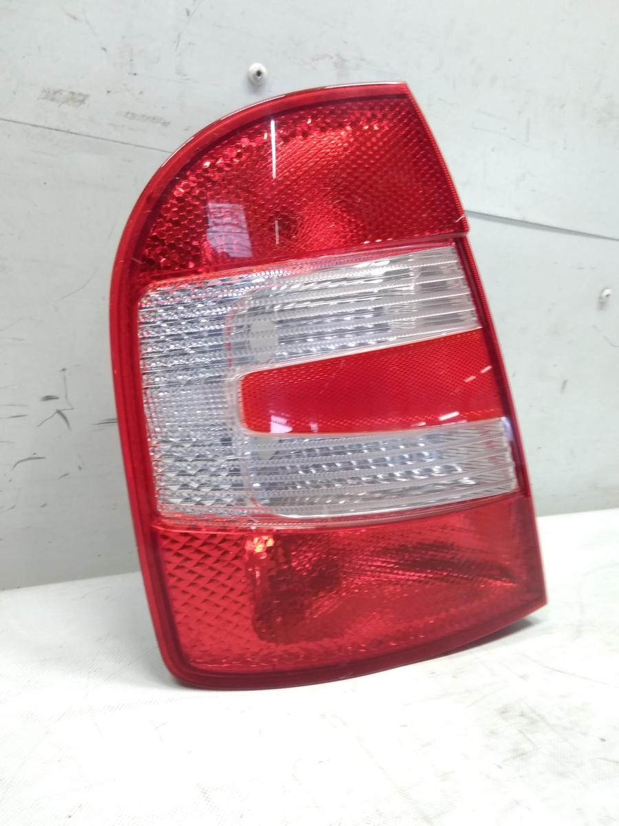 Skoda Fabia 6Y original Rückleuchte Heckleuchte links Facelift Fließheck BJ2005