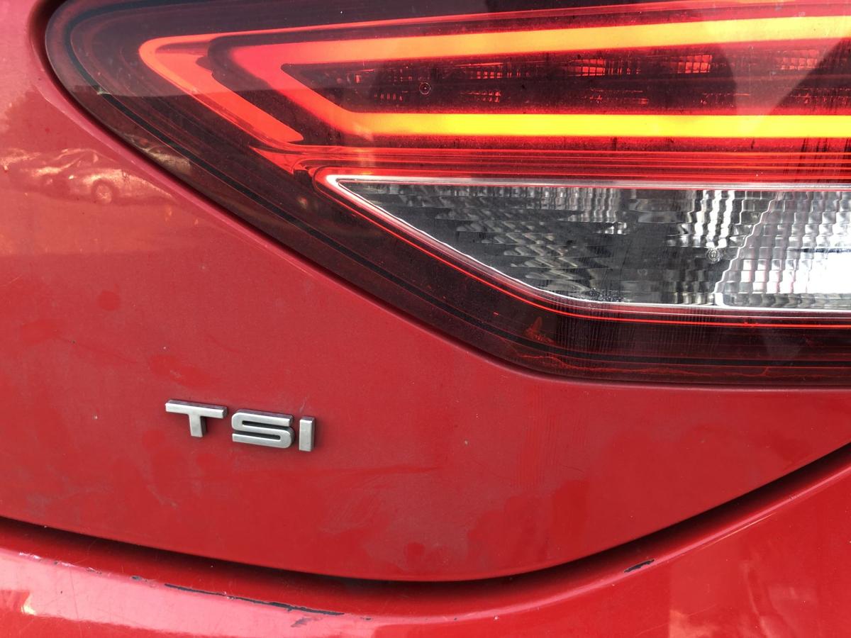 Seat Leon 5F R&uuml;ckleuchte innen rechts Heckklappenteil LED Heckleuchte R&uuml;cklicht
