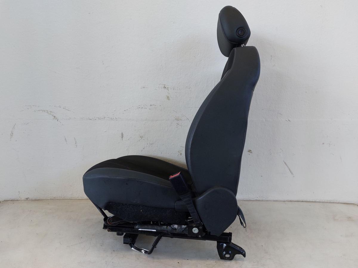 Opel Corsa D Sitz vorn rechts Beifahrersitz 3 t&uuml;rer Stoff Stoffsitz Autositz