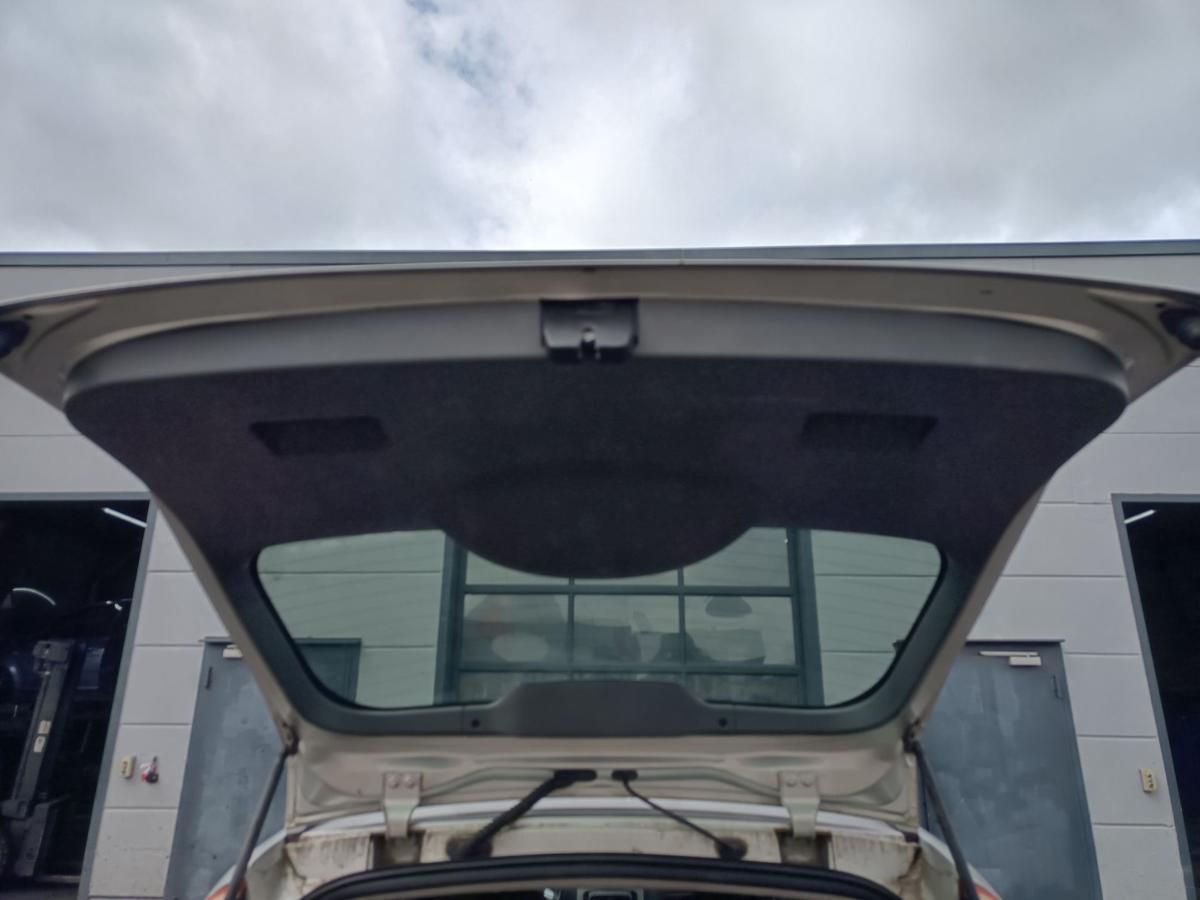Ford Focus II Kombi original Heckklappe mit Scheibe Polar Silber Baujahr 08