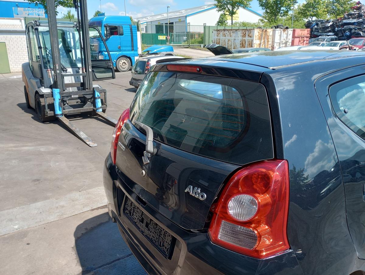 Suzuki Alto VII GF orig Heckklappe mit Scheibe ZAM Mitternachtsschwarz Bj 2009