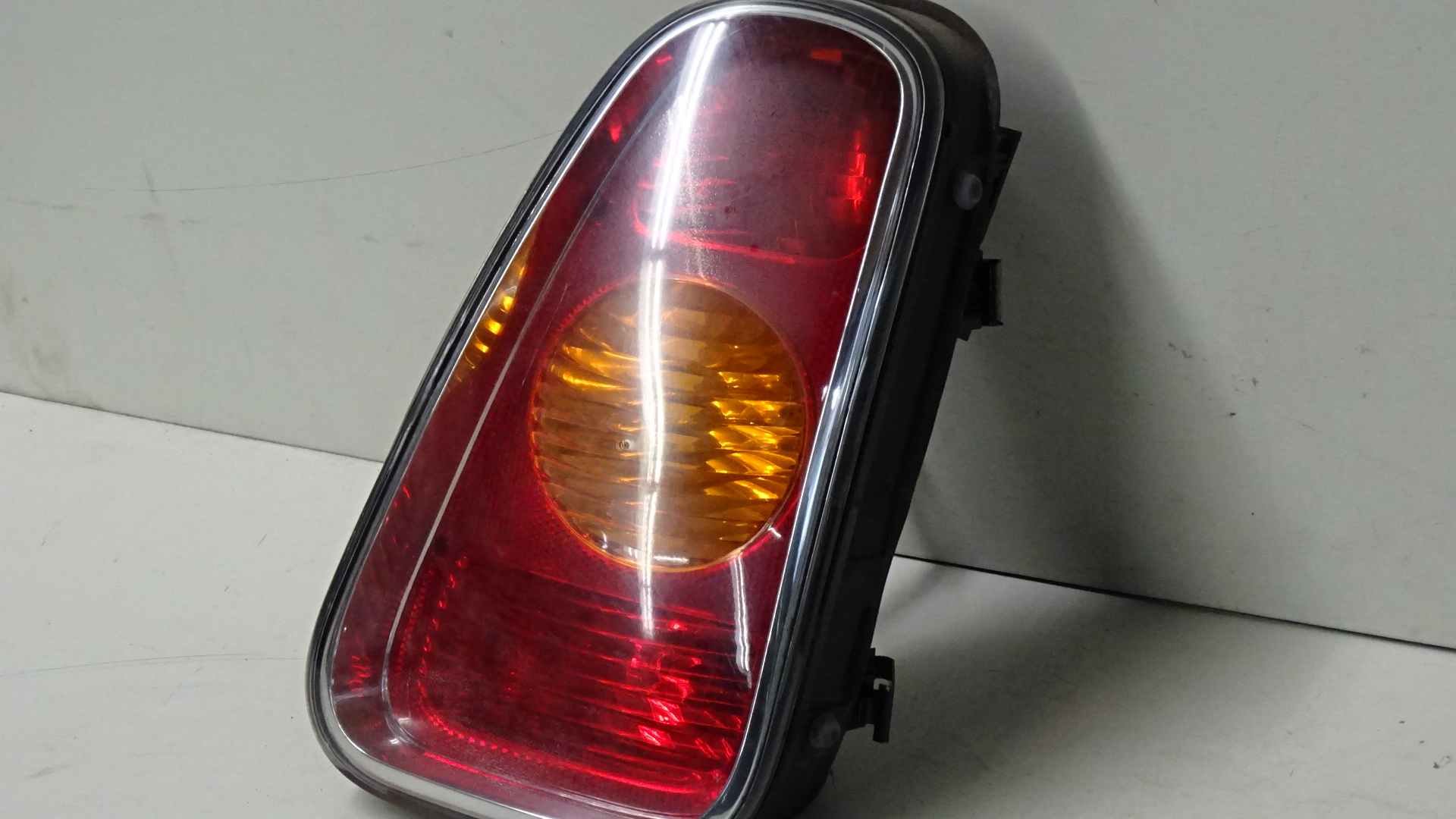 Mini One R50 BJ2002 Rücklicht Schlussleuchte rechts 63216911898 rot gelb Modell bis 2004