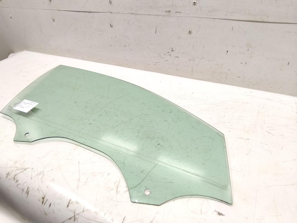 VW Golf 7 T&uuml;rscheibe vorn rechts 5-T&uuml;rer gr&uuml;ncolor Bj.2017