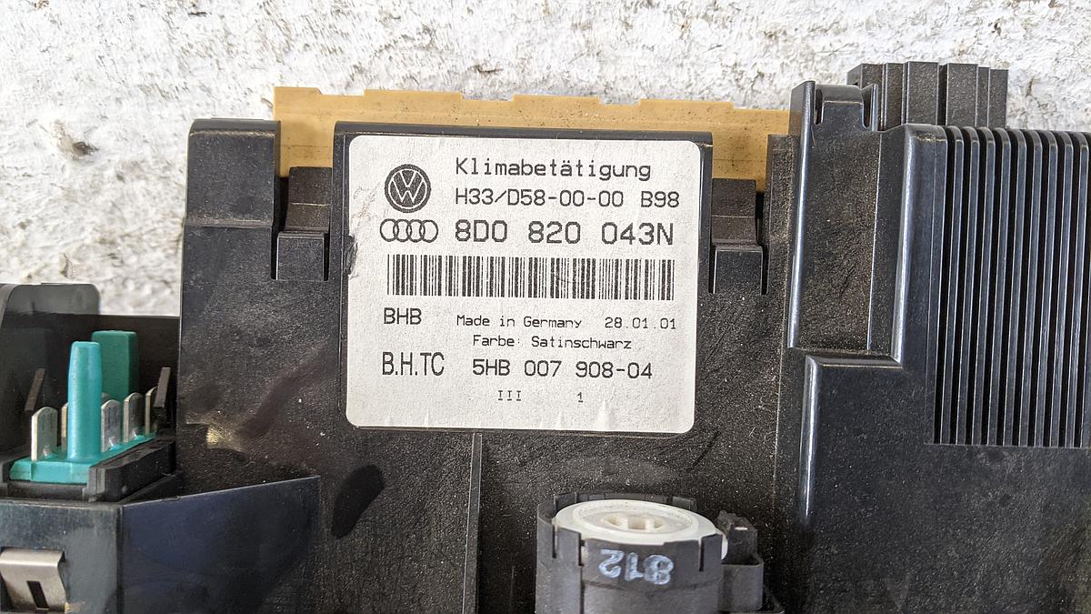 Audi A4 B5 Klimabedieneinheit Klimaautomatik SHZ 8D0820043N 5HB00790804