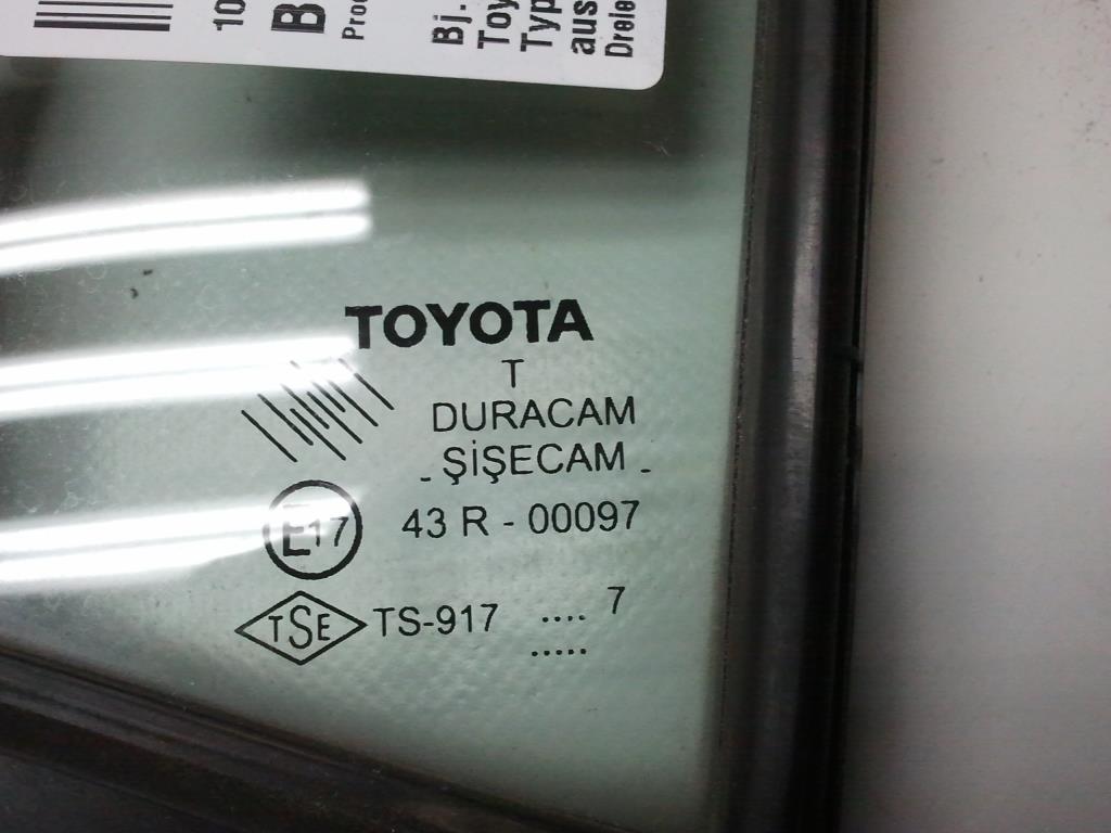 Toyota Yaris 2 Bj.2007 5-türig original Dreiecksscheibe Tür vorn links